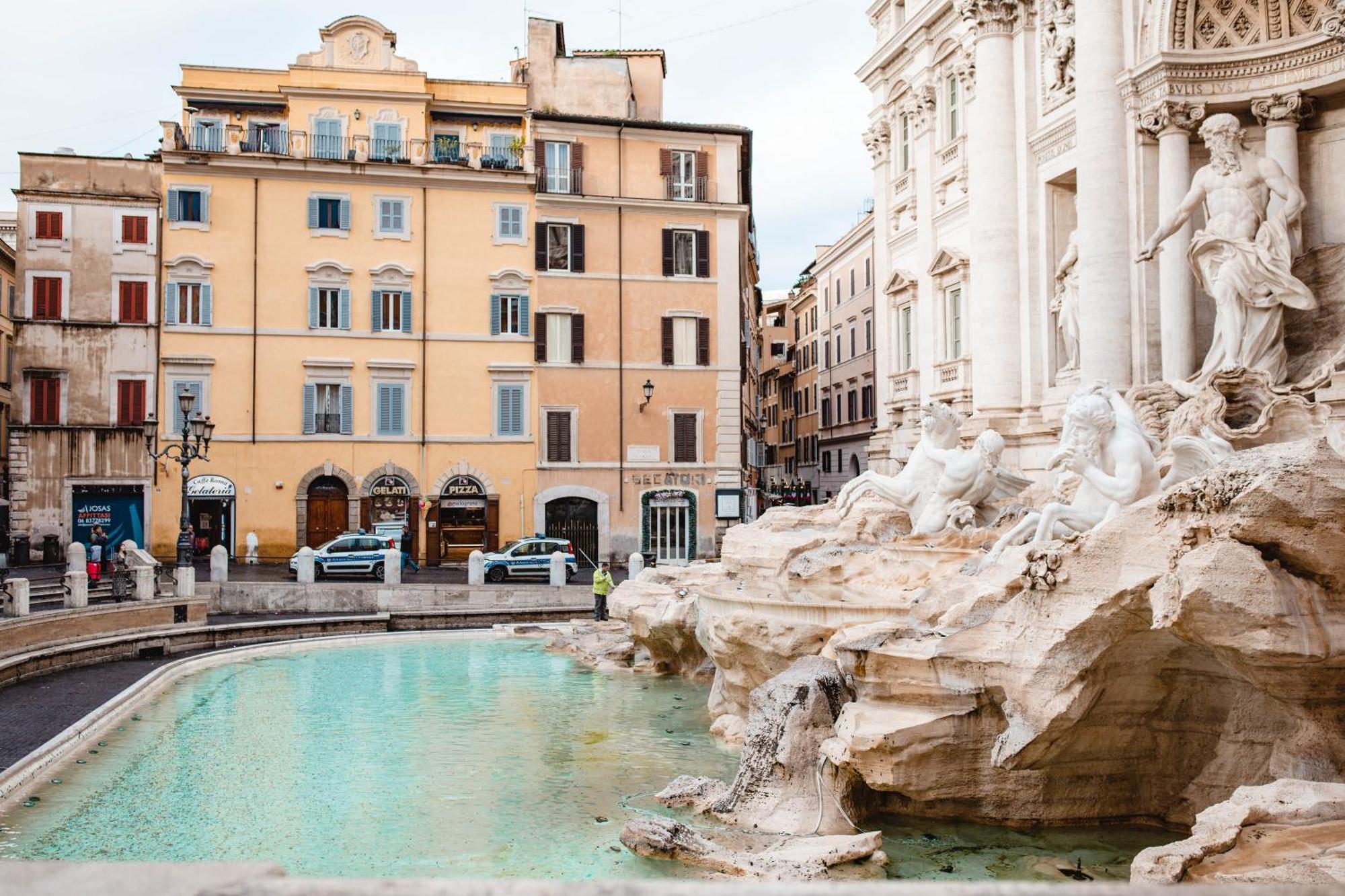 Delfini Trevi House Hotel Rome Exterior photo